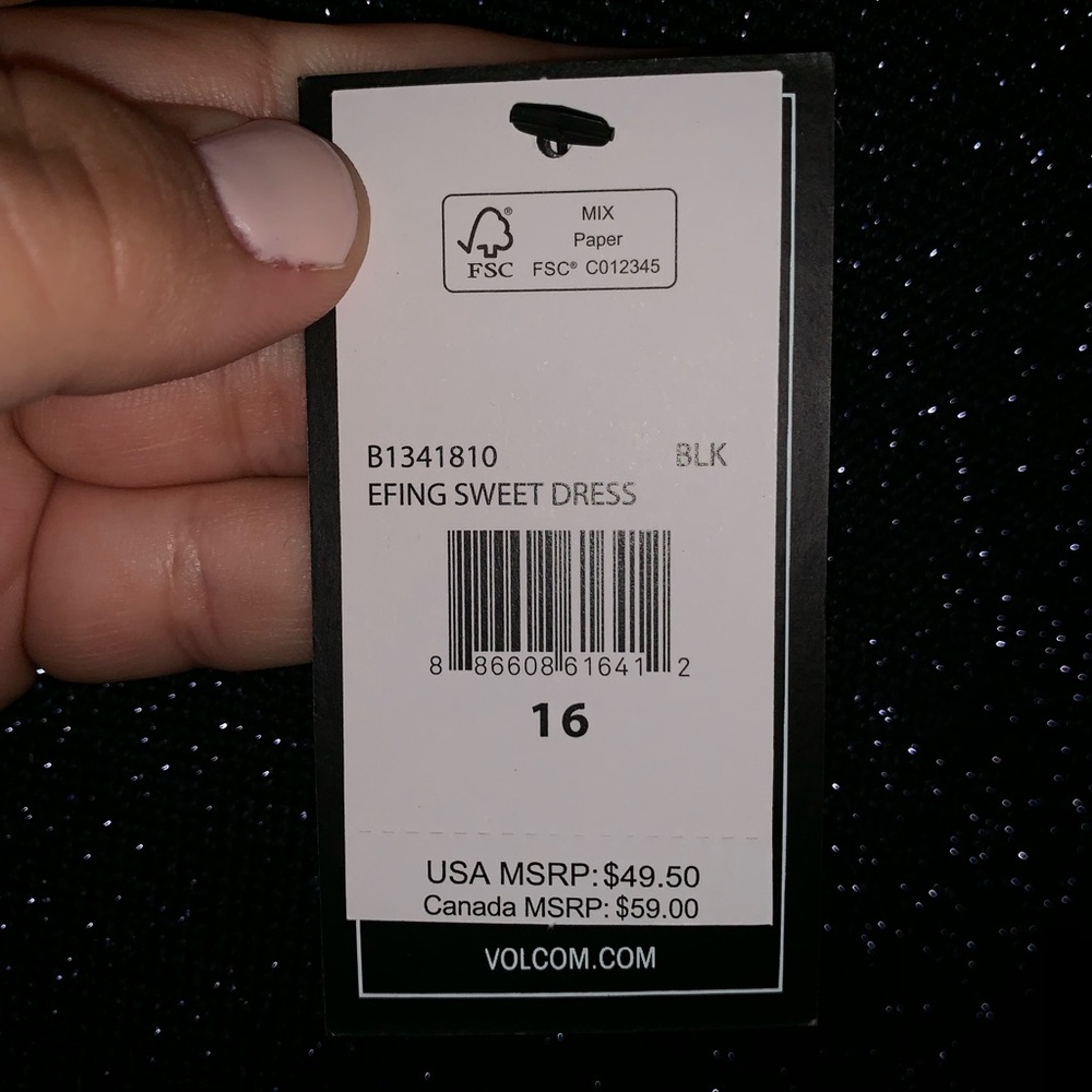 VOLCOM DRESS - Picture 3 of 3